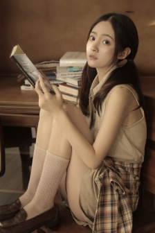 韩彩英三级